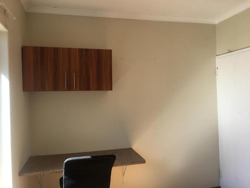 2 Bedroom Property for Sale in Langenhovenpark Free State